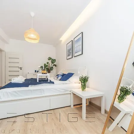 Апартаменты Apartament Loftowy Swietojanska
