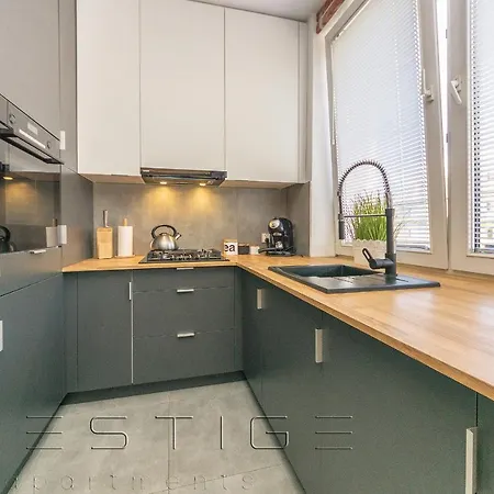 Apartament Loftowy Swietojanska * Гдыня