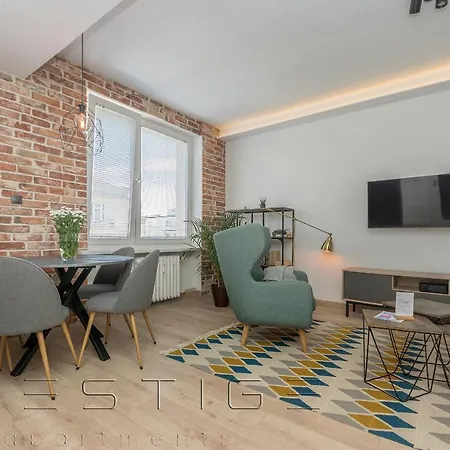 Apartament Loftowy Swietojanska * Гдыня