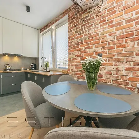 Апартаменты Apartament Loftowy Swietojanska